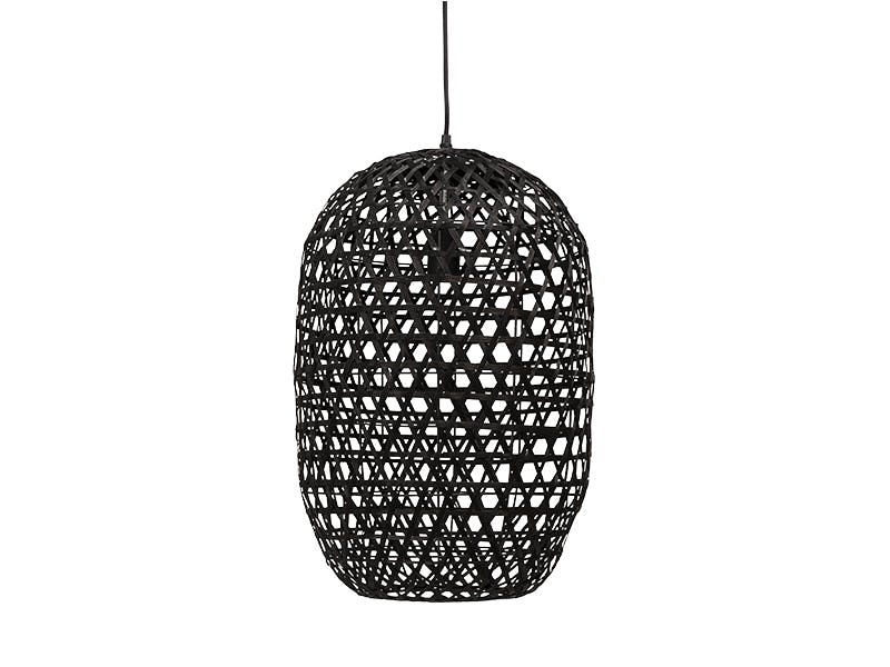 En kul taklampe i sort gir godt lys i gangen
  En kul taklampe i sort gir godt lys i gangen